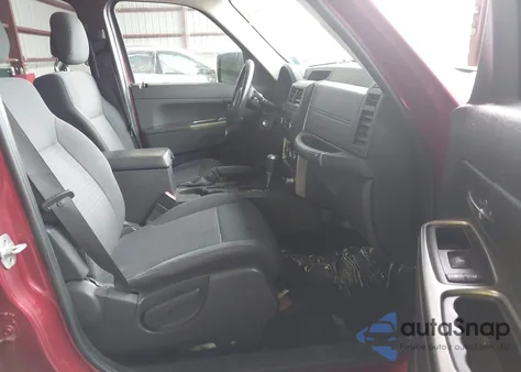 2011 Jeep Liberty Renegade from USA, damaged, VIN 1J4PN3GK4BW542818